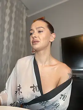 LittleFox    online show from September 19, 7:10 am