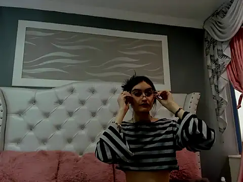 naomi cooper   online show from October 16, 1:45 pm