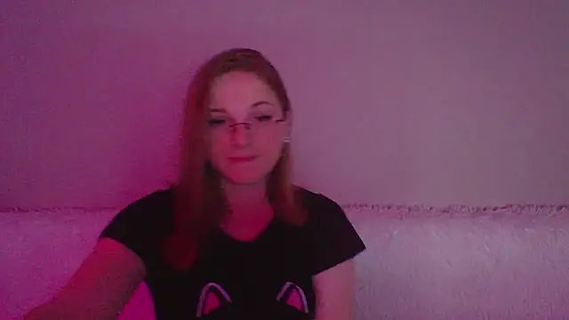 Snapshot of Star_Girlish chatting on October 24, 5:42 pm Star Girlish online show from October 24, 5:42 pm