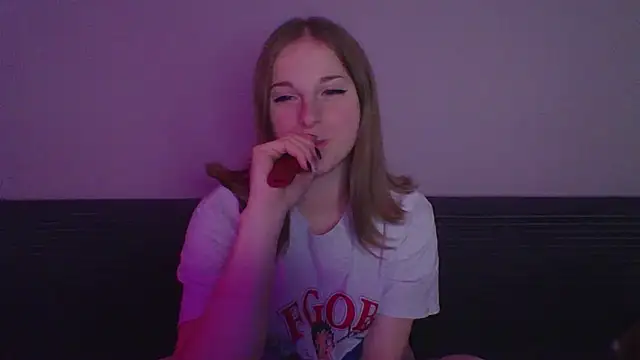 Snapshot of Star_Girlish chatting on October 30, 8:31 pm Star Girlish online show from October 30, 8:31 pm