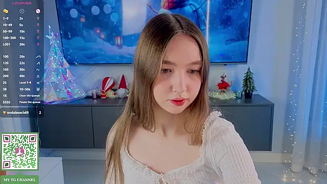 Snapshot of ElfredaTupy chatting on February 5, 7:29 pm ElfredaTupy online show from February 5, 7:29 pm