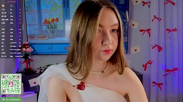 Snapshot of ElfredaTupy chatting on February 14, 7:43 pm ElfredaTupy online show from February 14, 7:43 pm