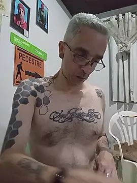 dinho carioca online show from January 11, 1:32 am