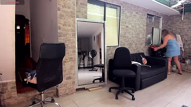  SARAI DUPONT online show from April 12, 10:15 pm