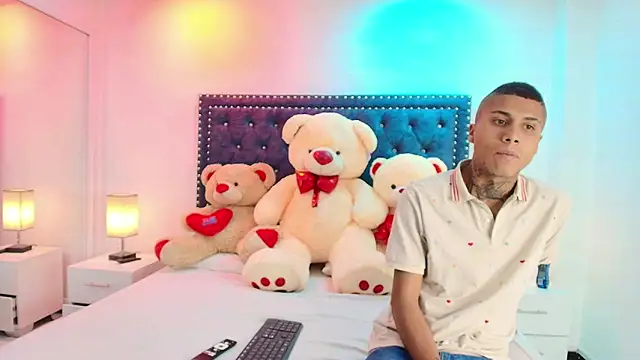 Damian and roxanne online show from October 8, 12:36 pm