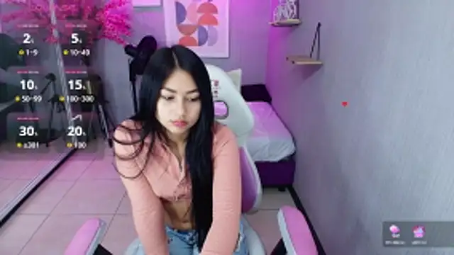 Damian and roxanne online show from March 18, 12:30 pm