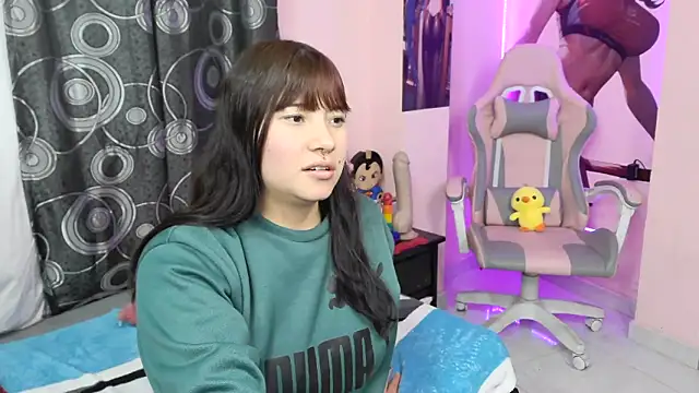 Zulema R1 online show from February 24, 3:15 am