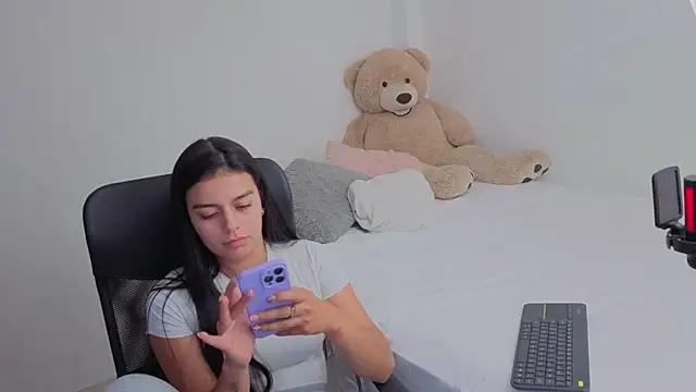 valerihouse online show from February 12, 1:22 am