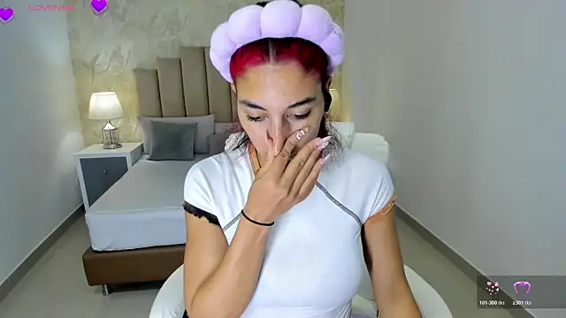 Scarlett 12 online show from March 30, 9:32 am