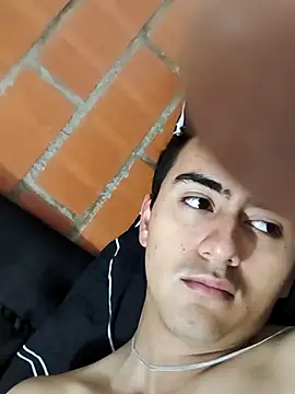 Snapshot of -mrpaul chatting on October 2, 5:25 am -mrpaul online show from October 2, 5:25 am