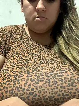 bruna438 online show from November 17, 11:32 pm