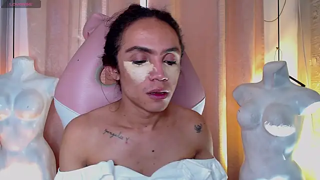 Cristal Gem1 online show from April 17, 8:45 pm