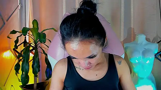 Snapshot of Cristal_Gem1 chatting on June 17, 11:45 am Cristal Gem1 online show from June 17, 11:45 am