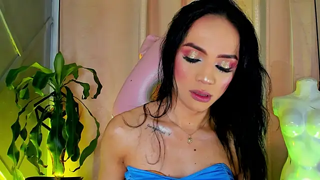Snapshot of Cristal_Gem1 chatting on June 30, 7:59 pm Cristal Gem1 online show from June 30, 7:59 pm