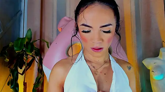 Snapshot of Cristal_Gem1 chatting on July 13, 11:02 am Cristal Gem1 online show from July 13, 11:02 am