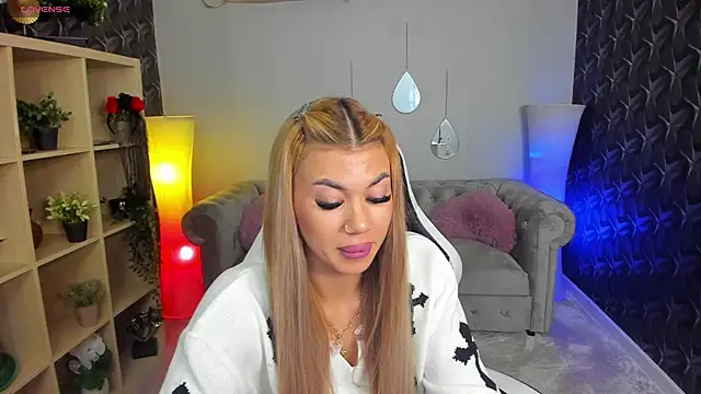 xPuka online show from December 4, 6:16 pm