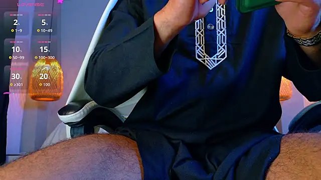 Thaiel Fosteer online show from March 18, 7:11 am