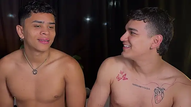 Snapshot of EROS_AND_ALAN chatting on February 28, 4:13 am EROS AND ALAN online show from February 28, 4:13 am