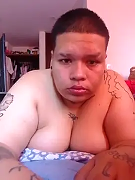 Snapshot of Yulian_bigclit7 chatting on April 3, 2:48 pm Yulian bigclit7 online show from April 3, 2:48 pm