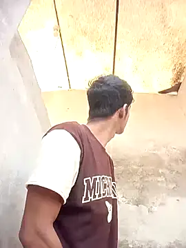 monster 33 online show from November 8, 4:56 am