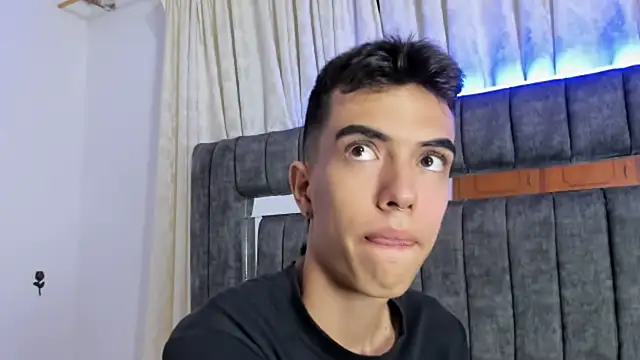 Snapshot of dylan_202520_ chatting on September 25, 11:25 am dylan 202520 online show from September 25, 11:25 am