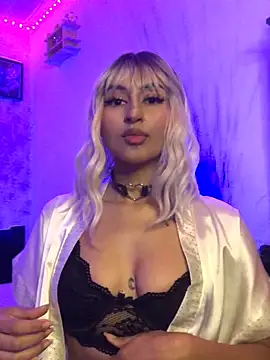 Snapshot of Samara_SaenzV chatting on October 19, 5:30 am Samara SaenzV online show from October 19, 5:30 am