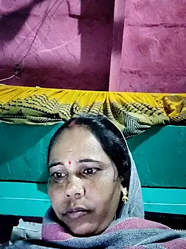 Pooja750 online show from November 7, 1:05 am