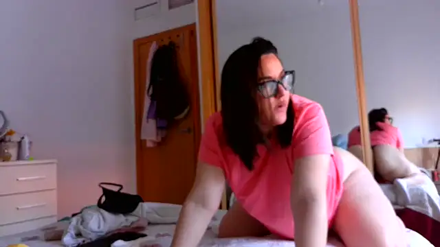 Cuquita83 online show from April 4, 10:46 am