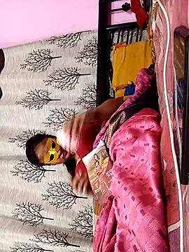 Snapshot of Gullapi chatting on February 23, 8:17 pm Gullapi online show from February 23, 8:17 pm