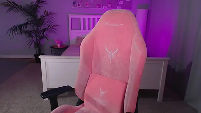 Snapshot of Barbara_Brylska chatting on October 16, 2:07 pm Barbara Brylska online show from October 16, 2:07 pm