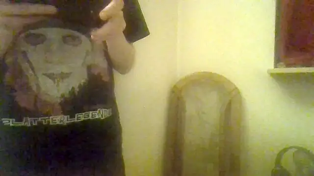 Snapshot of your_boy_toy18 chatting on October 8, 10:29 pm your boy toy18 online show from October 8, 10:29 pm