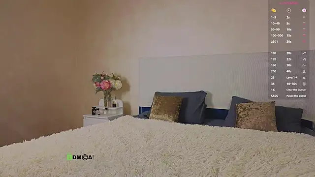 Snapshot of _sophielov chatting on December 16, 11:37 am sophielov online show from December 16, 11:37 am