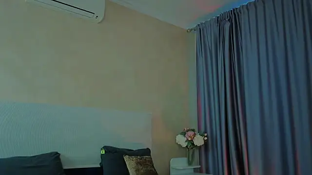  sophielov online show from May 16, 2:41 am