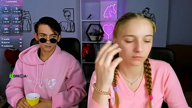 keylas moan online show from October 1, 7:20 pm