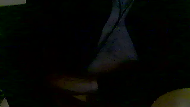 Snapshot of slaveman4you chatting on March 17, 1:10 am slaveman4you online show from March 17, 1:10 am