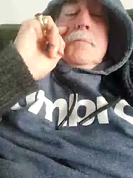 Snapshot of slaveman4you chatting on March 24, 5:51 pm slaveman4you online show from March 24, 5:51 pm