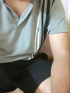 Snapshot of riyamore9623 chatting on October 27, 7:45 am riyamore9623 online show from October 27, 7:45 am