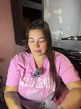 Snapshot of sarahreyess_11 chatting on March 5, 10:55 am sarahreyess 11 online show from March 5, 10:55 am