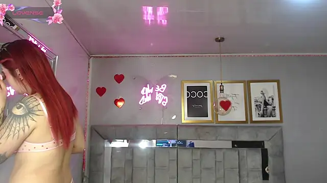 Snapshot of Red_Bunny_v chatting on March 16, 1:04 pm Red Bunny v online show from March 16, 1:04 pm
