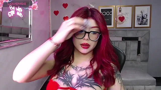 Snapshot of Red_Bunny_v chatting on April 11, 1:59 pm Red Bunny v online show from April 11, 1:59 pm