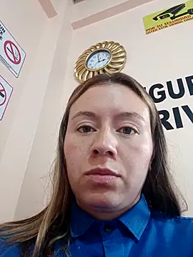 Hannah-colx online show from December 18, 6:58 pm