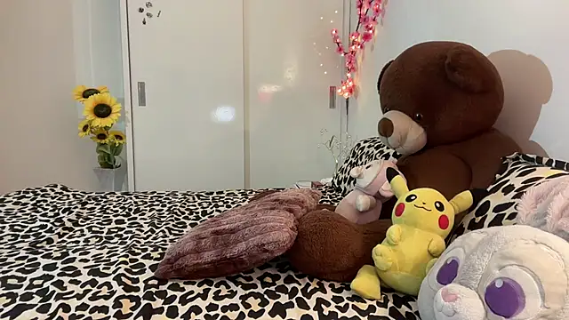fairy hot  online show from May 19, 7:42 pm