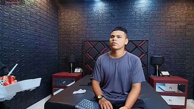 DannySamm online show from December 18, 4:07 am