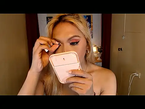 AthenaFLamia online show from October 2, 4:30 am