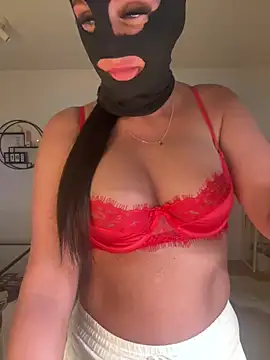 Snapshot of swedishbaddie chatting on October 16, 5:47 pm swedishbaddie online show from October 16, 5:47 pm