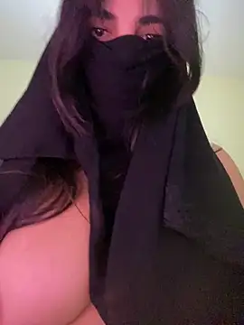 Snapshot of TKeenaRBrow8 chatting on November 7, 12:10 am TKeenaRBrow8 online show from November 7, 12:10 am