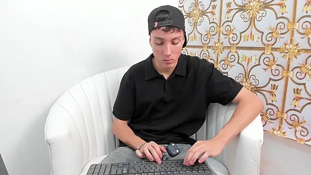 LittleDanny  online show from December 21, 5:09 pm