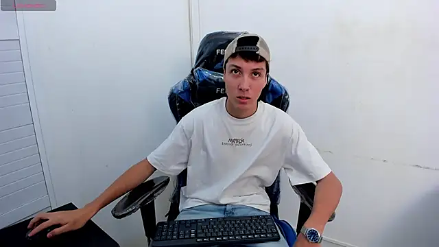 LittleDanny  online show from February 9, 6:23 pm