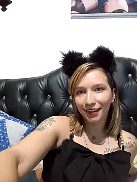 Snapshot of Licethf00x chatting on May 12, 1:25 am Licethf00x online show from May 12, 1:25 am