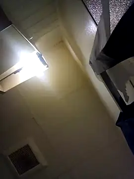 jizzyglizzy92 online show from March 20, 8:41 am